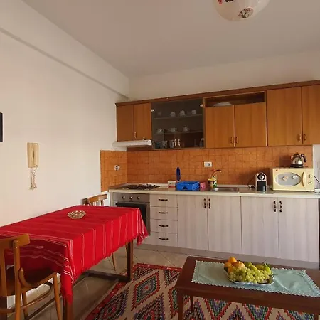 La Casita Tirana